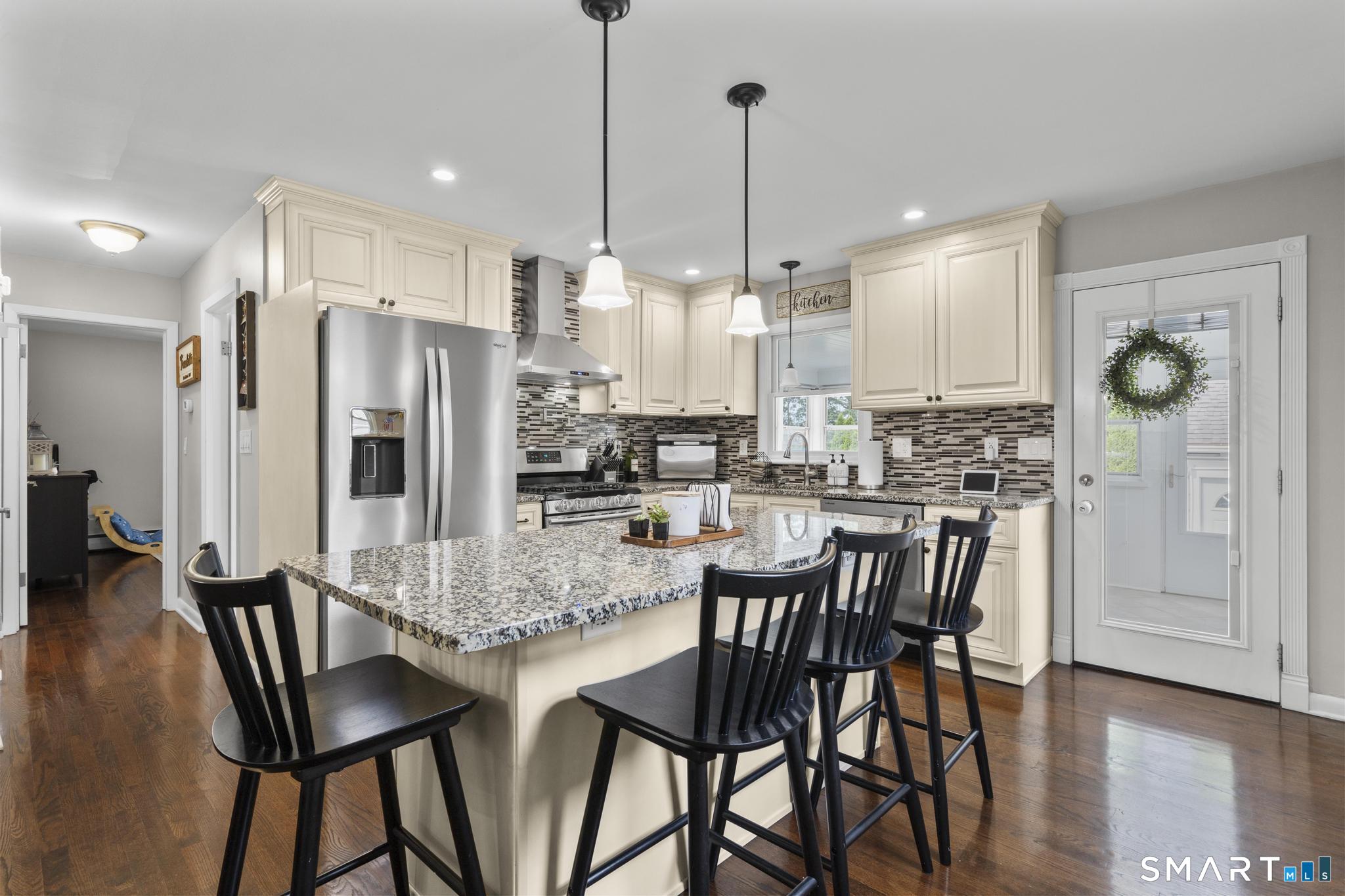 260 Toilsome Place Bridgeport, CT 06604 - Photo 9 of 37