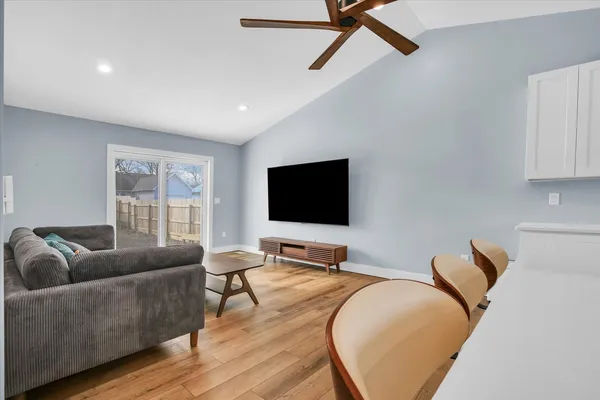 $175,000 | 313 East Overton Street, Tuscola, IL 61953