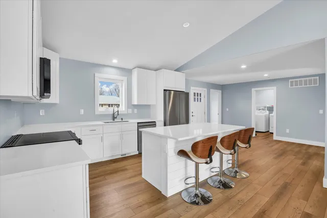 $179,900 | 313 East Overton Street, Tuscola, IL 61953