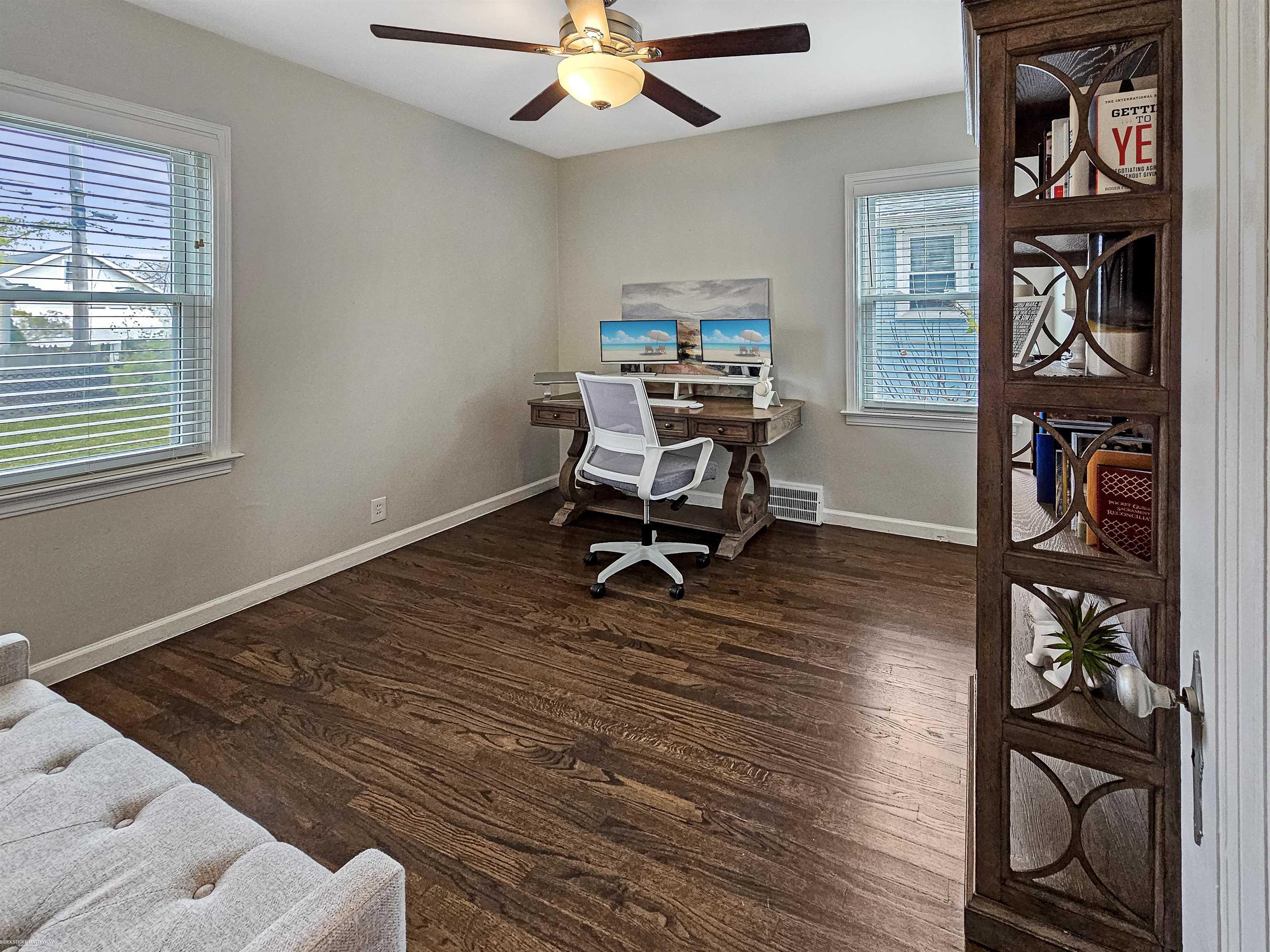 1036 Columbia Road Berkley, MI 48072 - Photo 8 of 14 50161694-4ee512ea-e121-448a-8832-0456a492783c.JPG