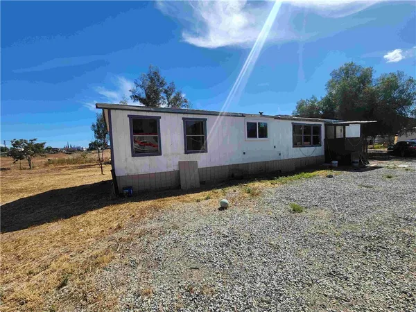 $2,300 | 33099 Old State Highway, Hemet, CA 92545