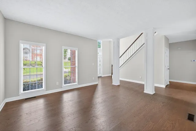 $609,900 | 425 Chandler Court, Sugar Hill, GA 30518