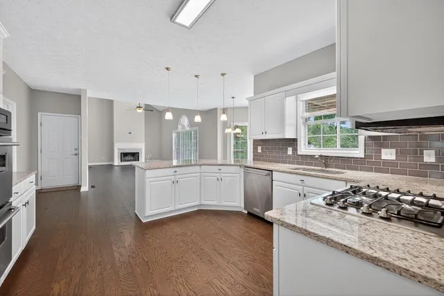 $609,900 | 425 Chandler Court, Sugar Hill, GA 30518