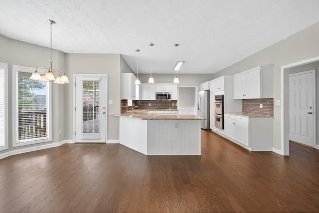 $609,900 | 425 Chandler Court, Sugar Hill, GA 30518