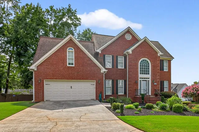 $609,900 | 425 Chandler Court, Sugar Hill, GA 30518