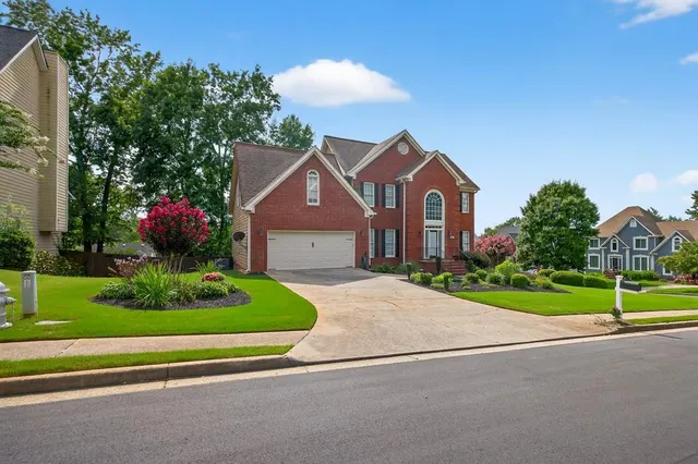 $609,900 | 425 Chandler Court, Sugar Hill, GA 30518