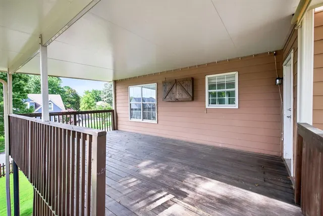 $609,900 | 425 Chandler Court, Sugar Hill, GA 30518