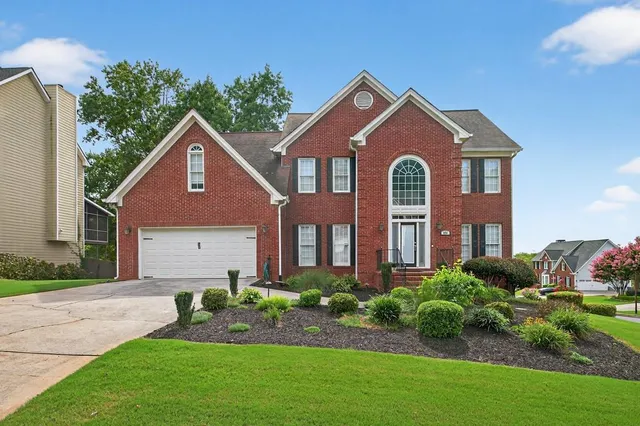 $609,900 | 425 Chandler Court, Sugar Hill, GA 30518