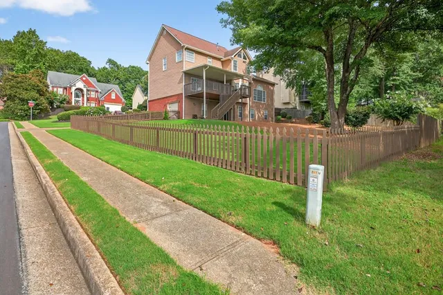 $609,900 | 425 Chandler Court, Sugar Hill, GA 30518