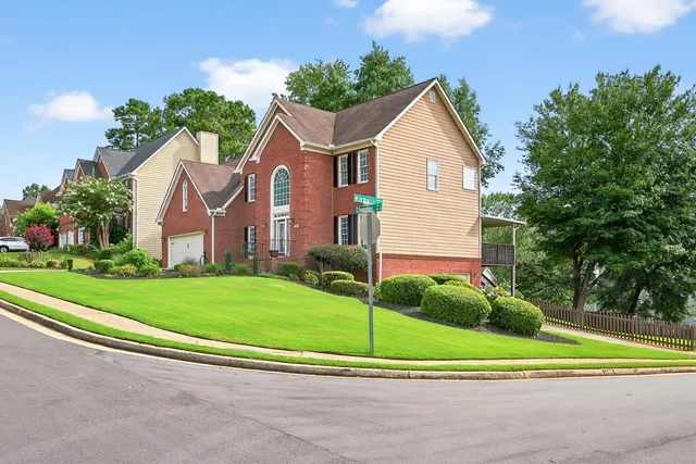$609,900 | 425 Chandler Court, Sugar Hill, GA 30518