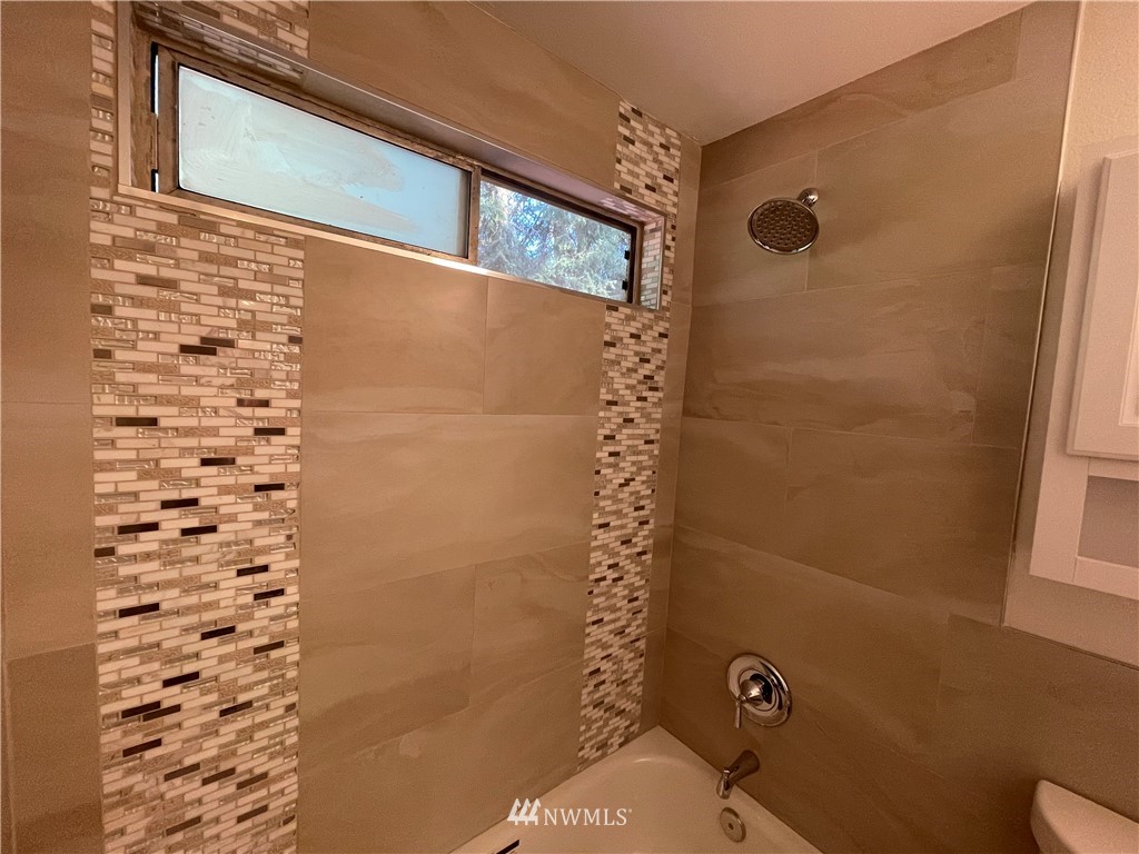 2203 Virginia Court Milton, WA 98354 - Photo 15 of 29
