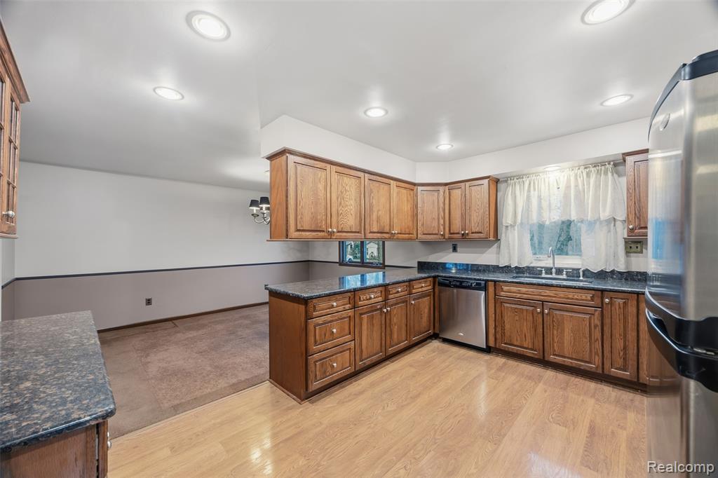 21650 Telegraph Road Flat Rock, MI 48134 - Photo 14 of 70