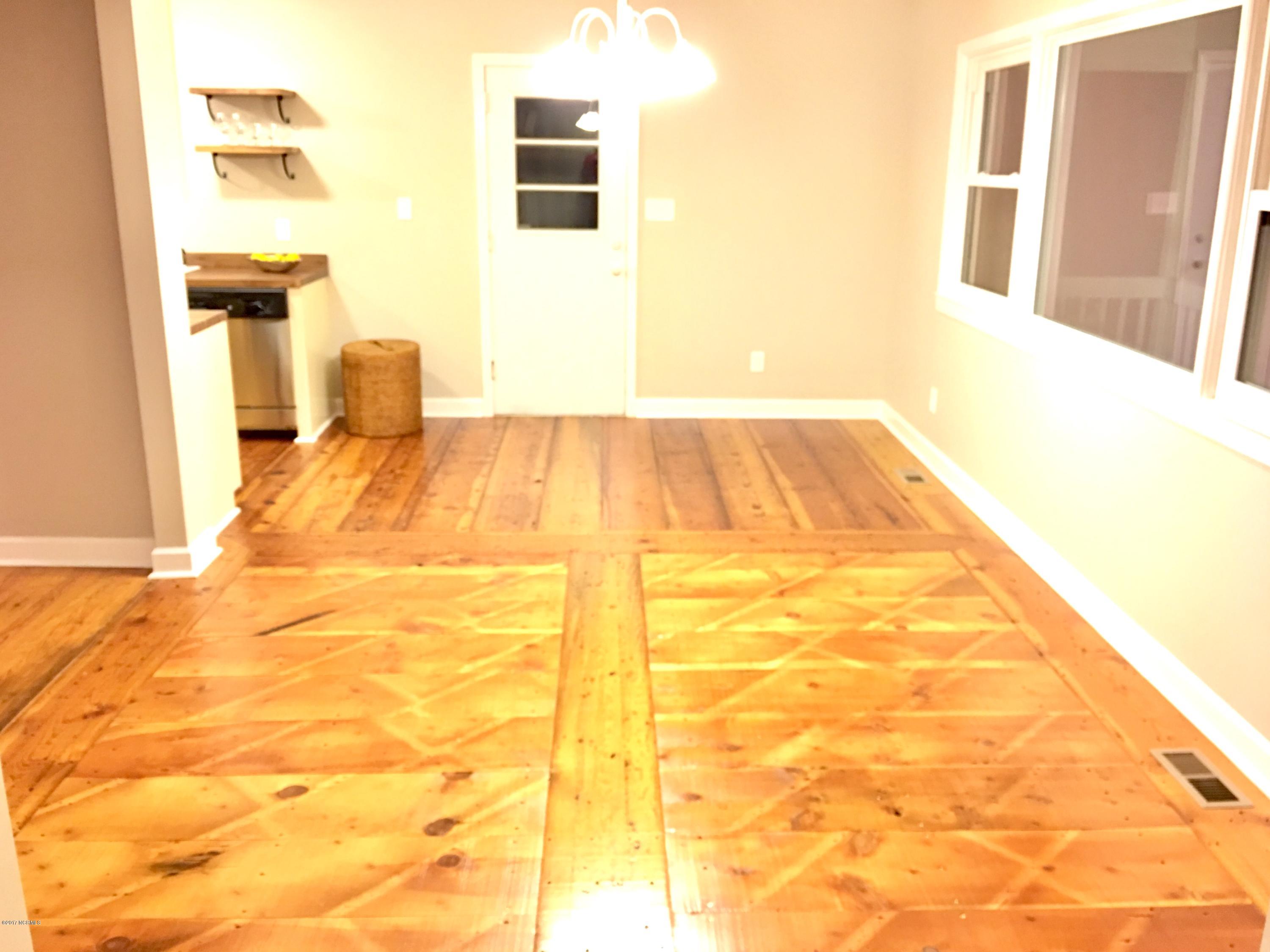 2418 Shirley Road Wilmington, NC 28405 - Photo 8 of 20 FullSizeRender_1