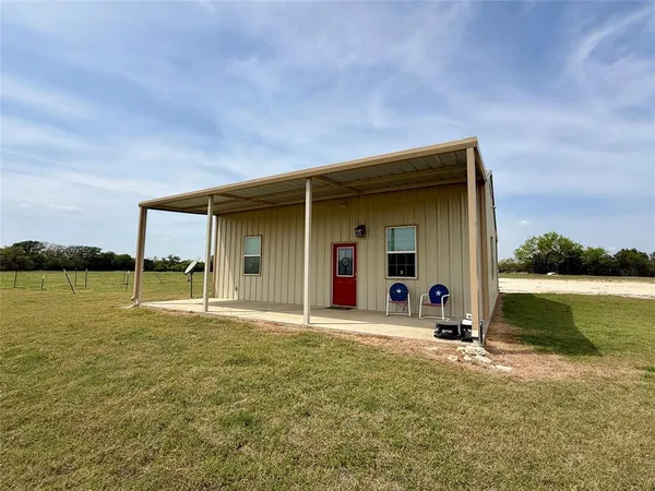 $769,900 | 184 County Road 2484, Hico, TX 76457