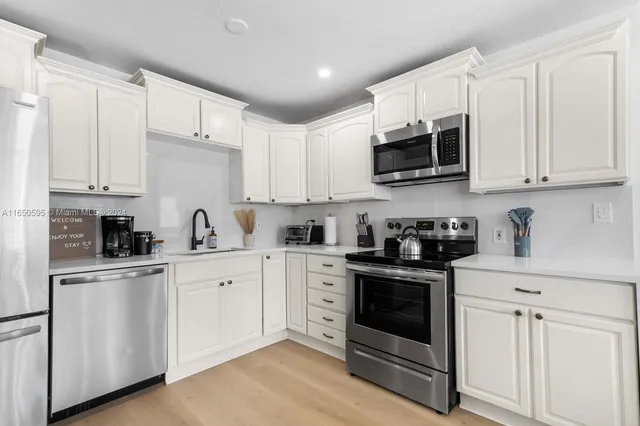 $4,750 | 3255 Florida Boulevard, Palm Beach Gardens, FL 33410