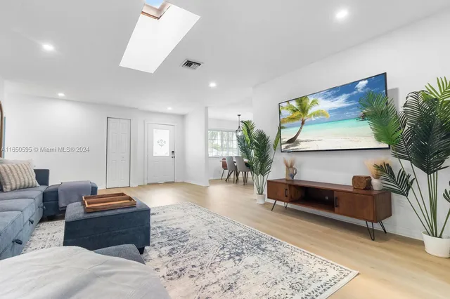 $4,750 | 3255 Florida Boulevard, Palm Beach Gardens, FL 33410