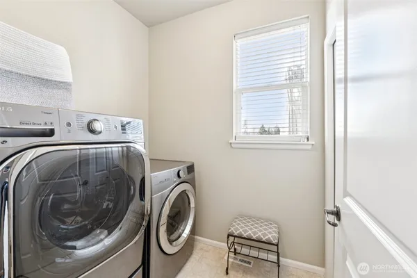 $1,199,999 | 20916 13th Avenue West, Lynnwood, WA 98036