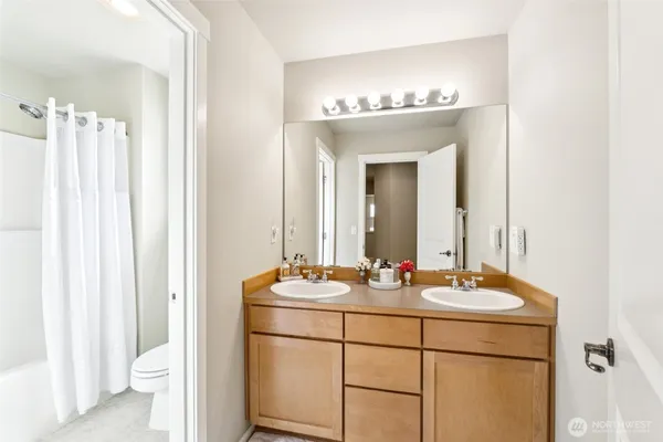 $1,199,999 | 20916 13th Avenue West, Lynnwood, WA 98036