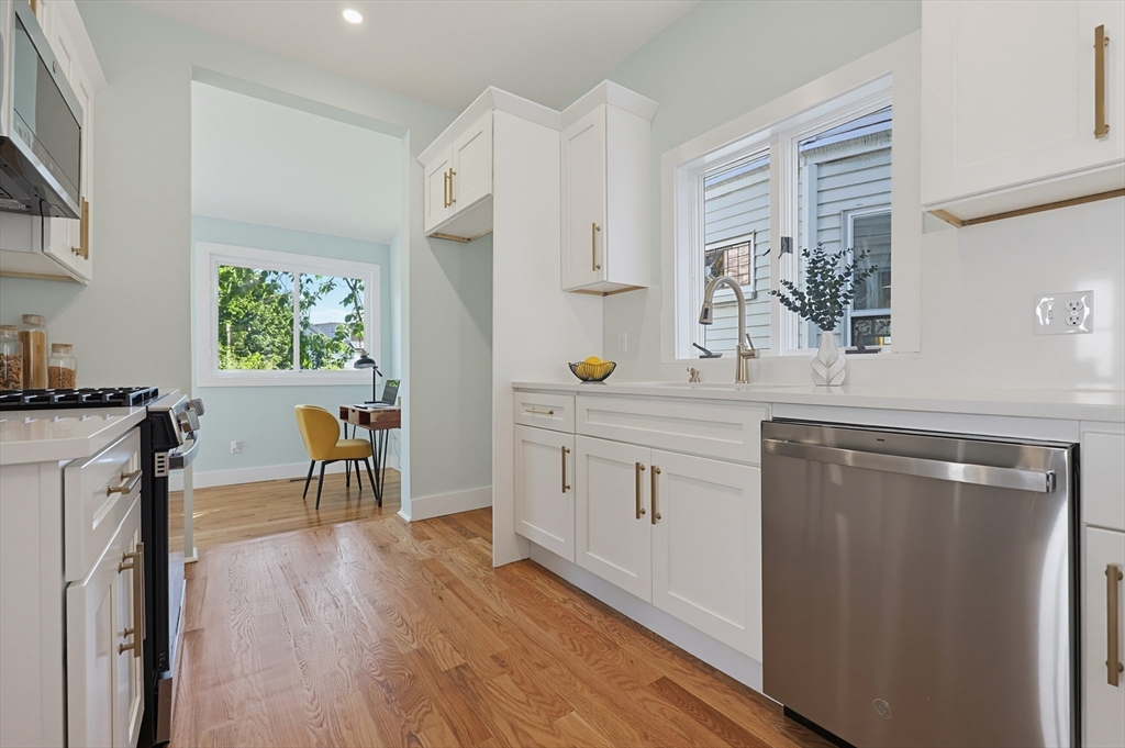 26 Pleasant Street Beverly, MA 01915 - Photo 12 of 26