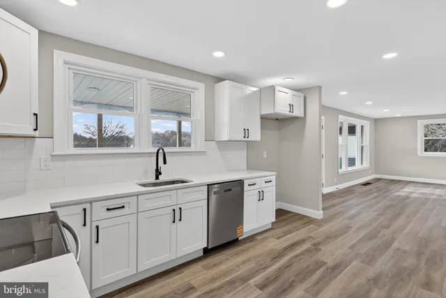 $349,900 | 5960 Clover Road, Harrisburg, PA 17112