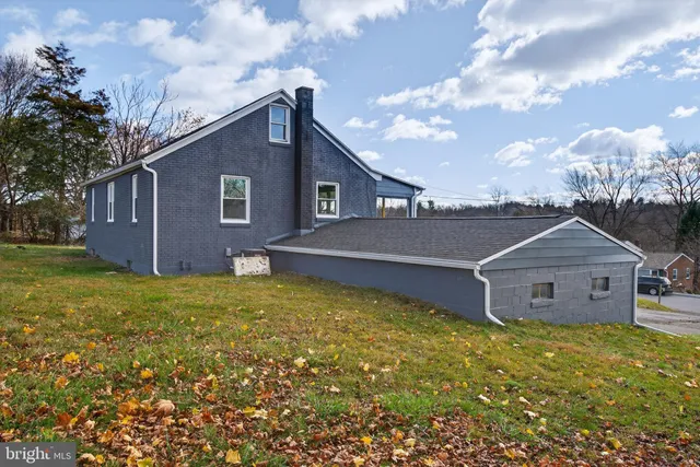 $349,900 | 5960 Clover Road, Harrisburg, PA 17112