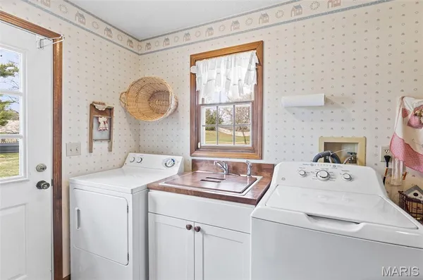 $375,000 | 231 Westglen Drive, Glen Carbon, IL 62034