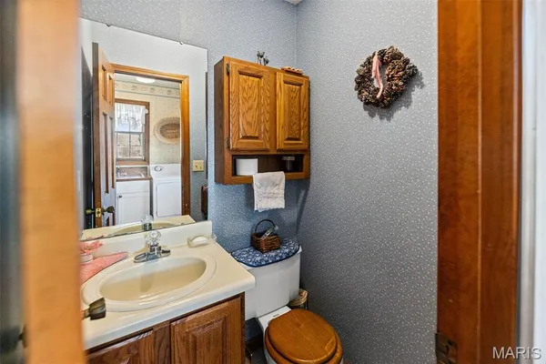 $375,000 | 231 Westglen Drive, Glen Carbon, IL 62034