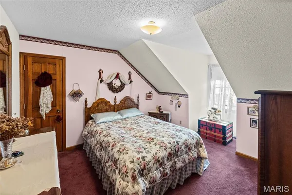 $375,000 | 231 Westglen Drive, Glen Carbon, IL 62034