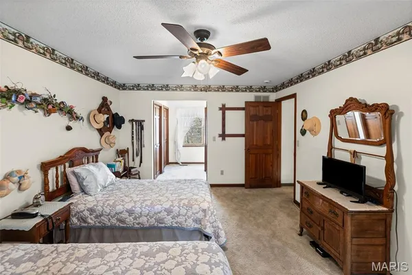 $375,000 | 231 Westglen Drive, Glen Carbon, IL 62034