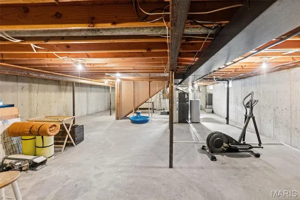 $375,000 | 231 Westglen Drive, Glen Carbon, IL 62034