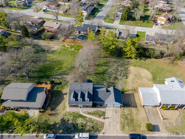 $375,000 | 231 Westglen Drive, Glen Carbon, IL 62034