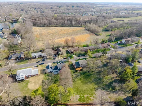 $375,000 | 231 Westglen Drive, Glen Carbon, IL 62034