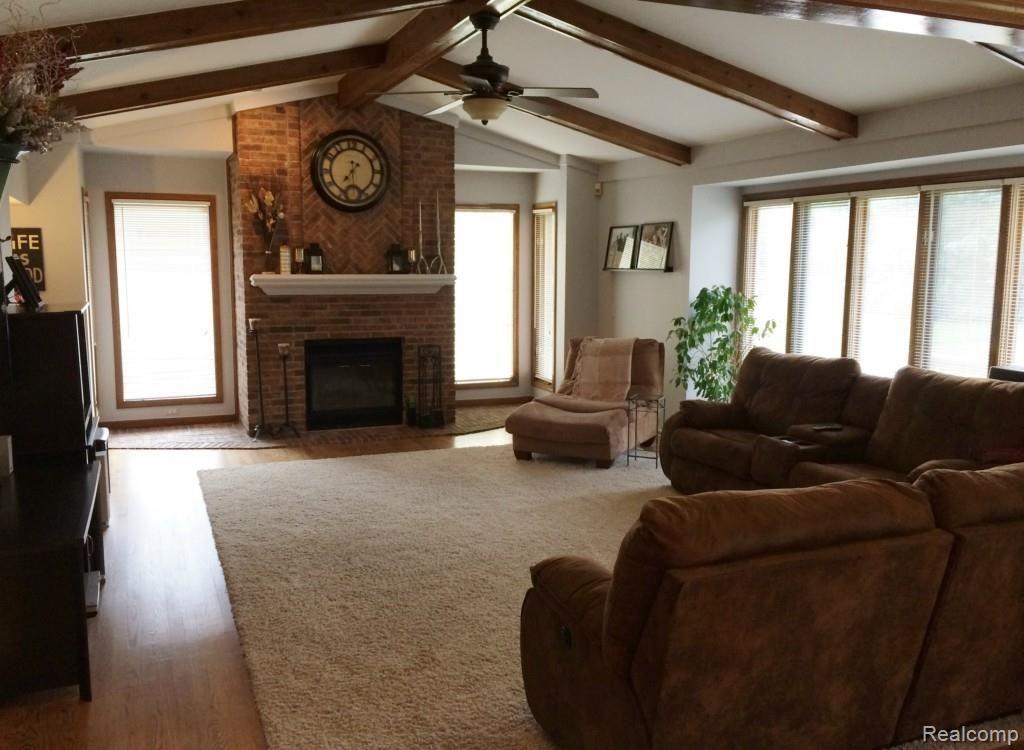 3138 Summit Ridge Drive Rochester, MI 48306 - Photo 13 of 76 IMG_8212.jpg