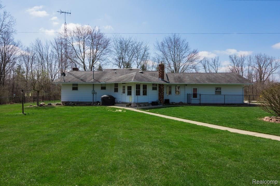6922 Shepherd Road Adrian, MI 49221 - Photo 20 of 61 AB6A8406.jpg