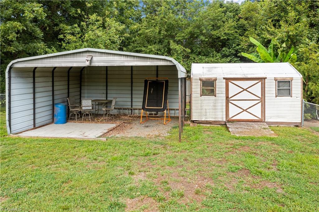 2353 Cooper Road Graham, NC 27253 - Photo 12 of 34 Gallery Image 12