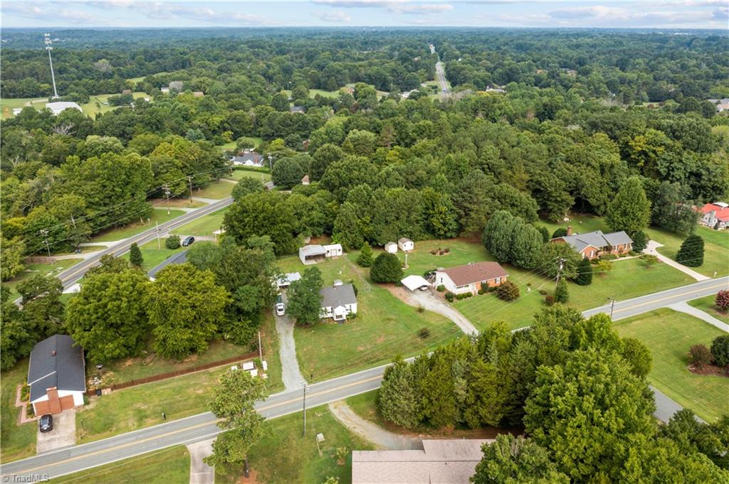 2353 Cooper Road Graham, NC 27253 - Photo 7 of 34 Gallery Image 7