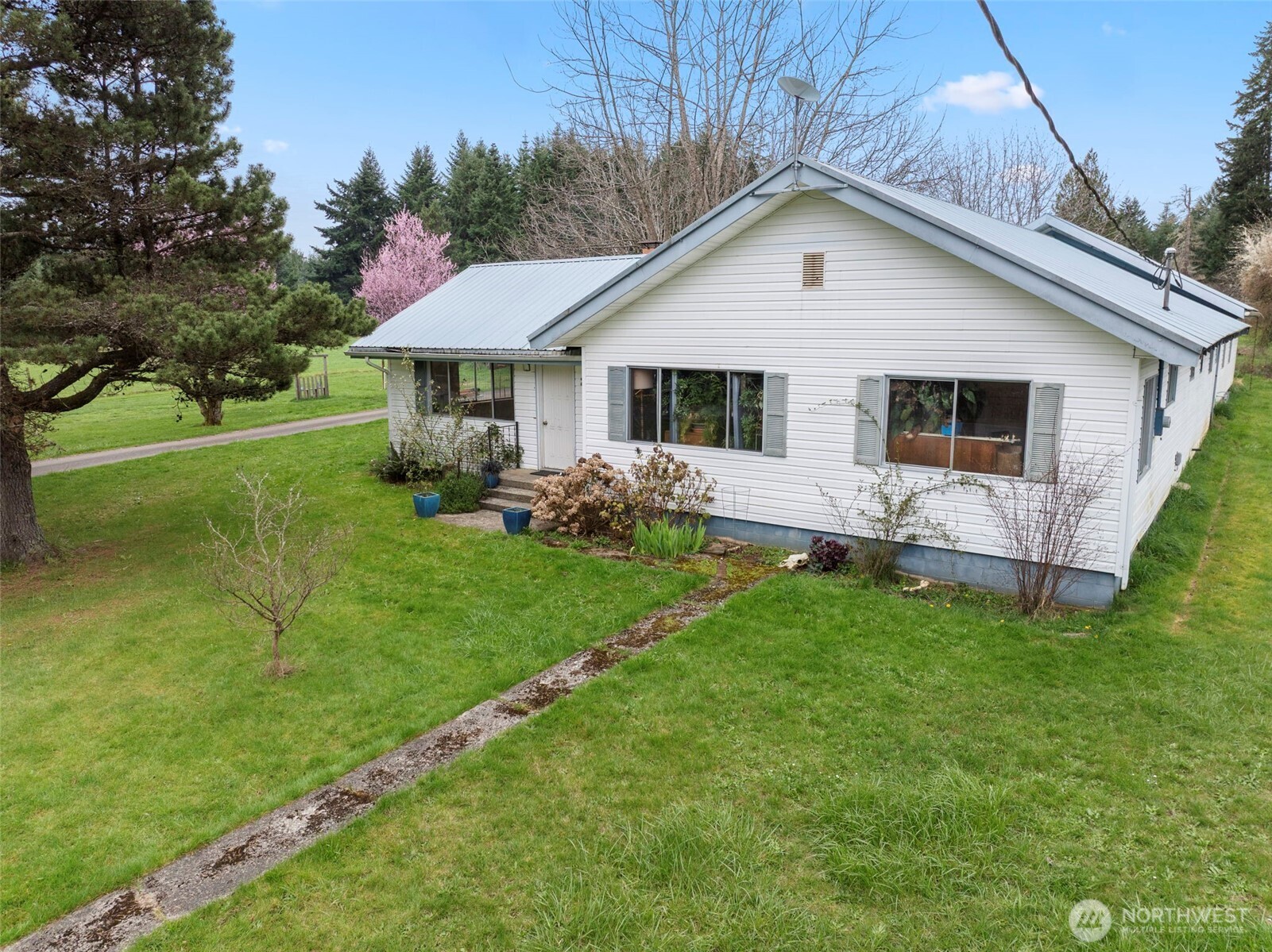 251 Chandler Road Chehalis, WA 98532 - Photo 1 of 40