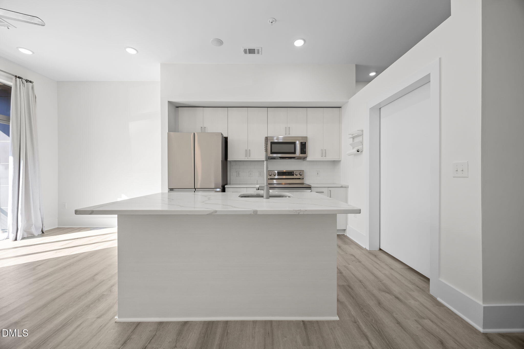 2441 Campus Shore Drive, Unit 109A Raleigh, NC 27606 - Photo 5 of 42 36-web-or-mls-IMG_5872