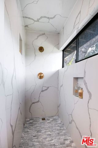 $9,500 | 9234 Kinglet Drive, Los Angeles, CA 90069