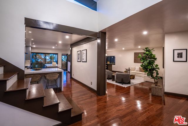 $9,500 | 9234 Kinglet Drive, Los Angeles, CA 90069