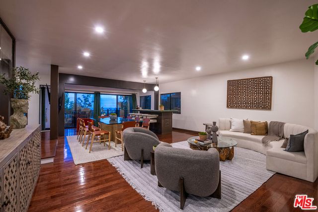 $9,500 | 9234 Kinglet Drive, Los Angeles, CA 90069