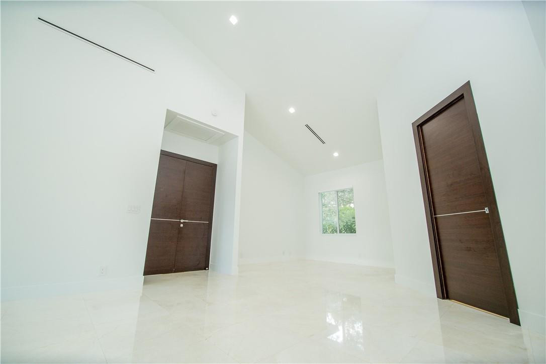 2725 Hackney Road Weston, FL 33331 - Photo 19 of 57 Photo 19