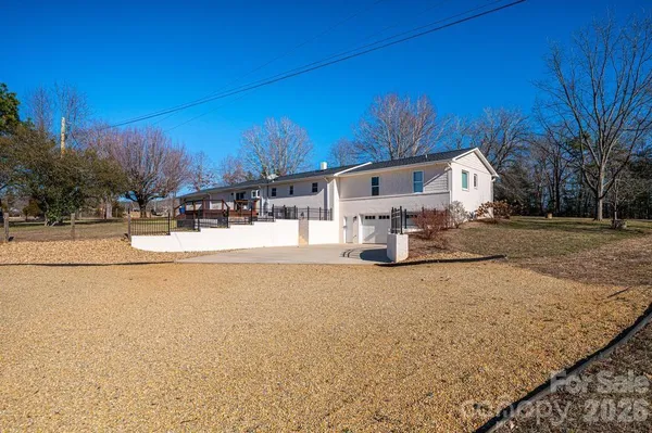 $789,900 | 3020 Pooveys Chapel Church Road, Hudson, NC 28638