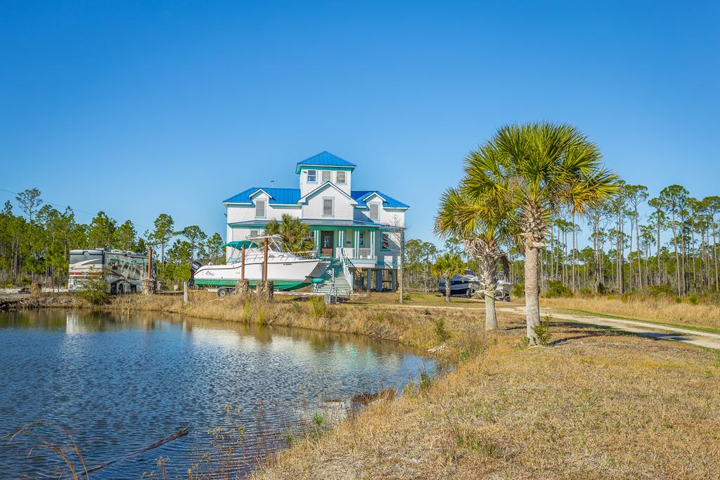 713 Mill Road Carrabelle, FL 32322 - Photo 9 of 66 Gallery Image 9