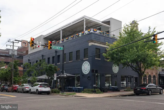 $639,000 | 625 Slaters Lane, Unit 401, Alexandria, VA 22314