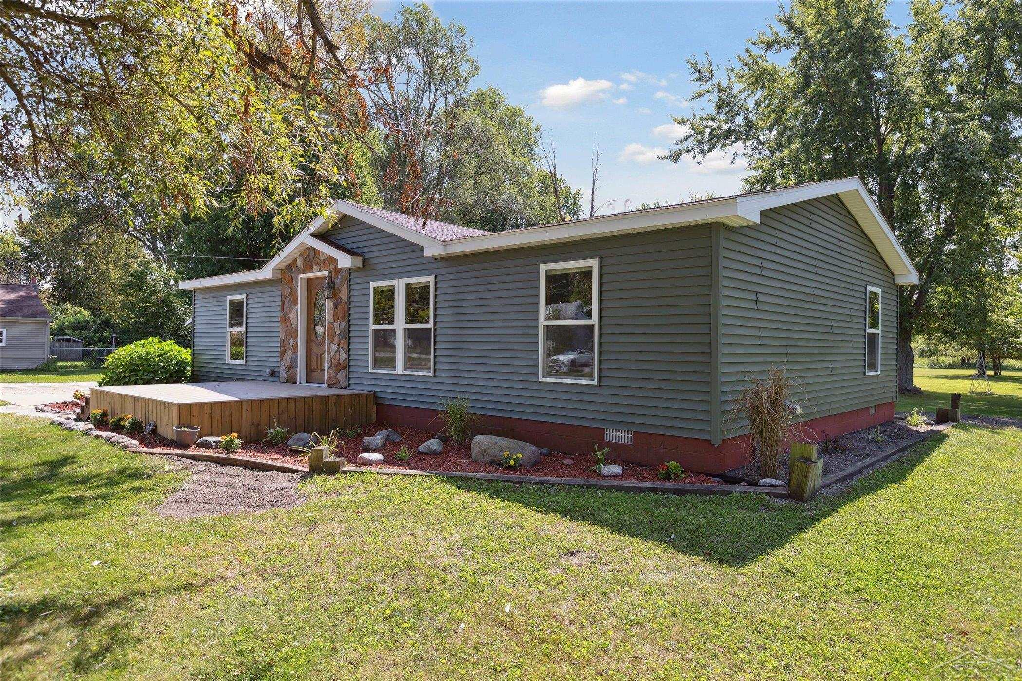 3320 Lauria Road Bay City, MI 48706 - Photo 3 of 42 Gallery Image 3