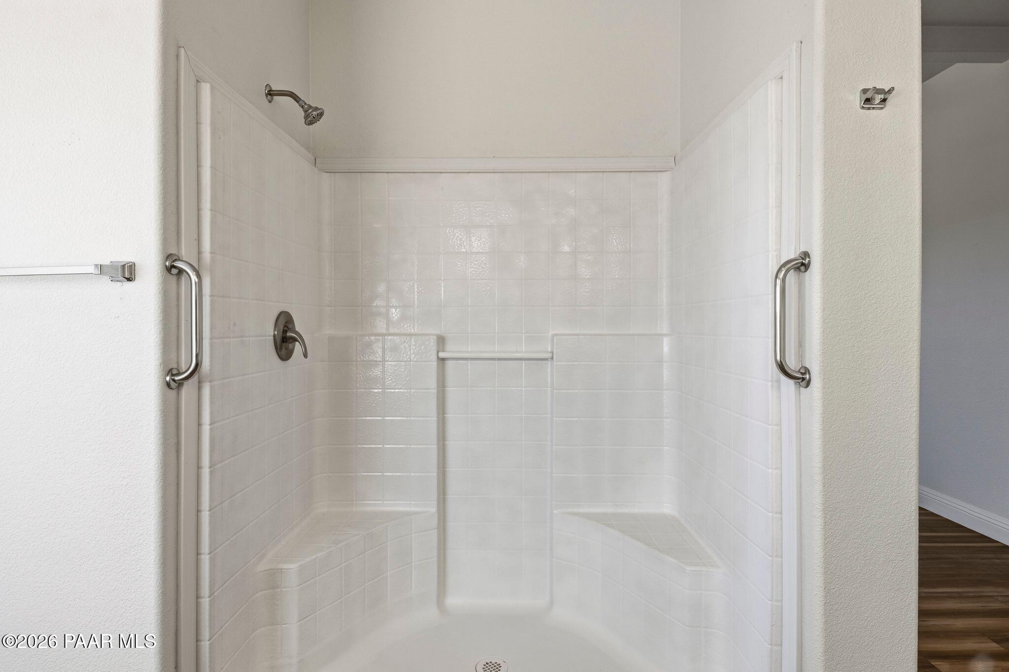 25755 North Trinity Ranch Road Paulden, AZ 86334 - Photo 24 of 82 133-Primary Bathroom