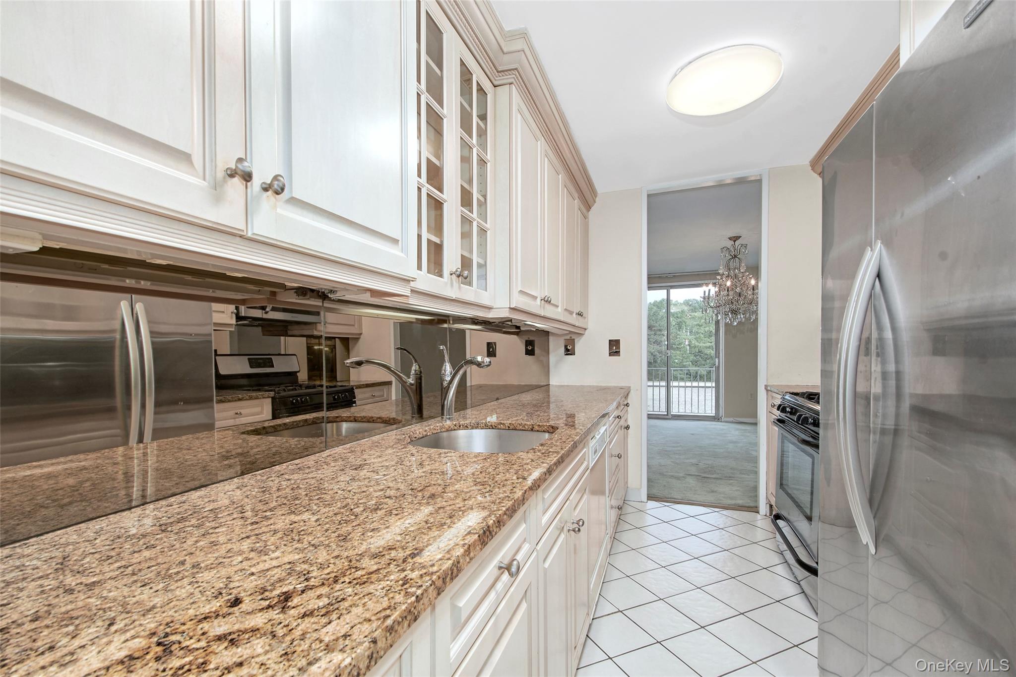 720 Milton Road, Unit WEST BUILDING 2E Rye, NY 10580 - Photo 14 of 19 Kitchen with Granite Countertops