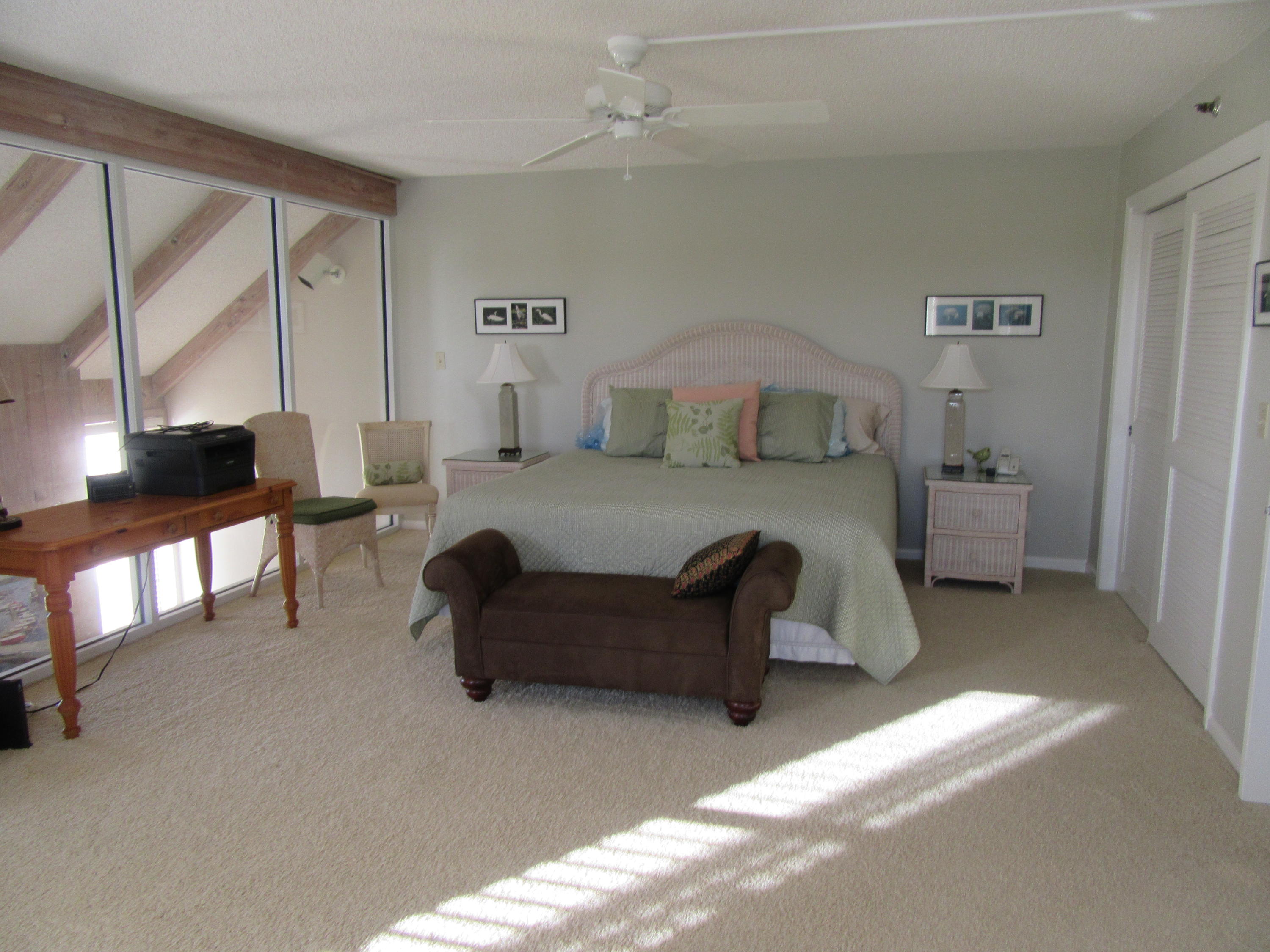 364 Golfview Road, Unit 401 North Palm Beach, FL 33408 - Photo 18 of 28 Master bedroom