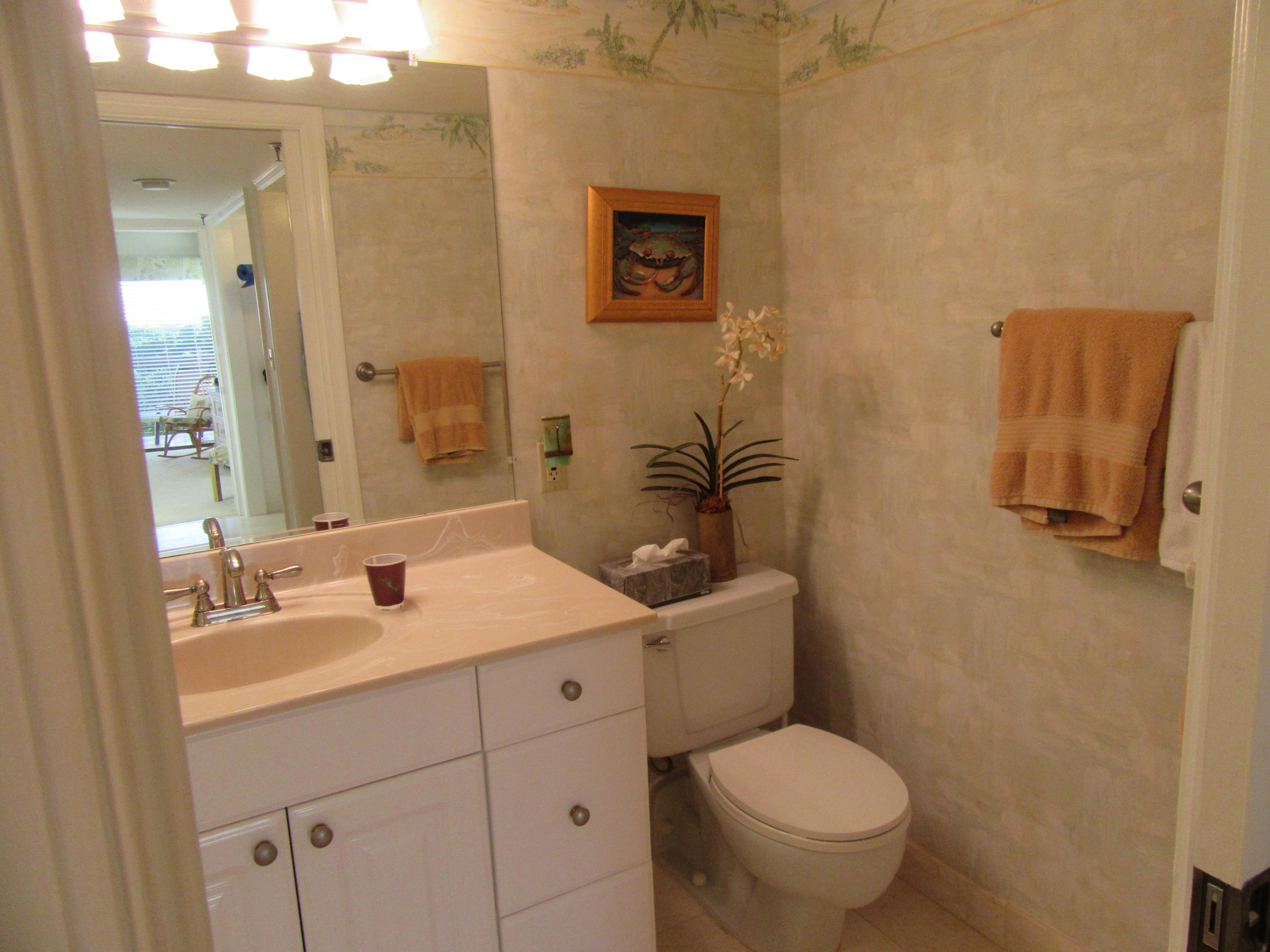 364 Golfview Road, Unit 401 North Palm Beach, FL 33408 - Photo 20 of 28 Master Bath